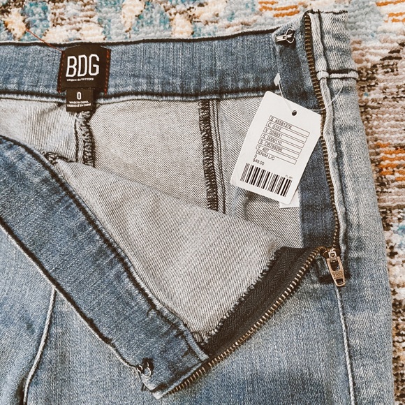 High Waisted Jeans - Picture 4 of 6